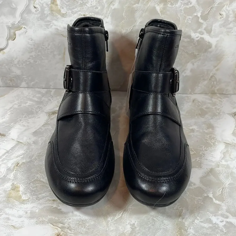 NWT Geox Avery booties